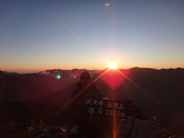 07　北アルプス表銀座縦走　大天井岳の山頂から見る夕日